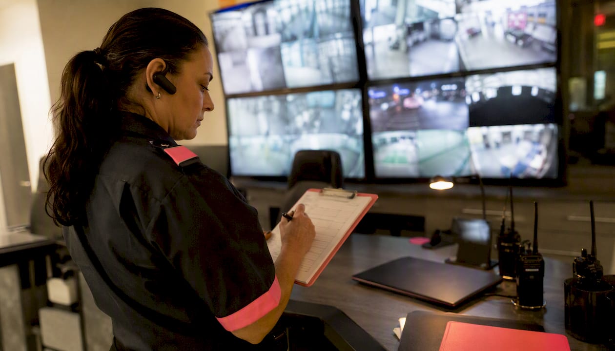 Security commander coordinating chain of command